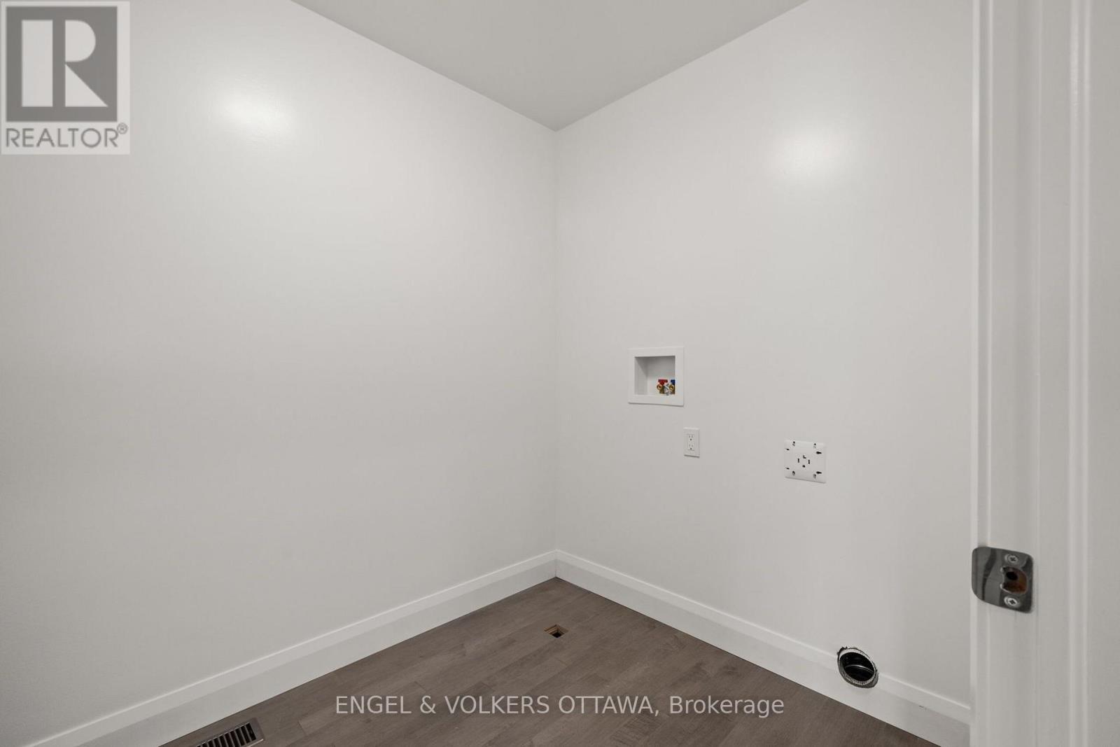 Hook-ups for Laundry - 6933 Notre Dame Street, Ottawa, ON