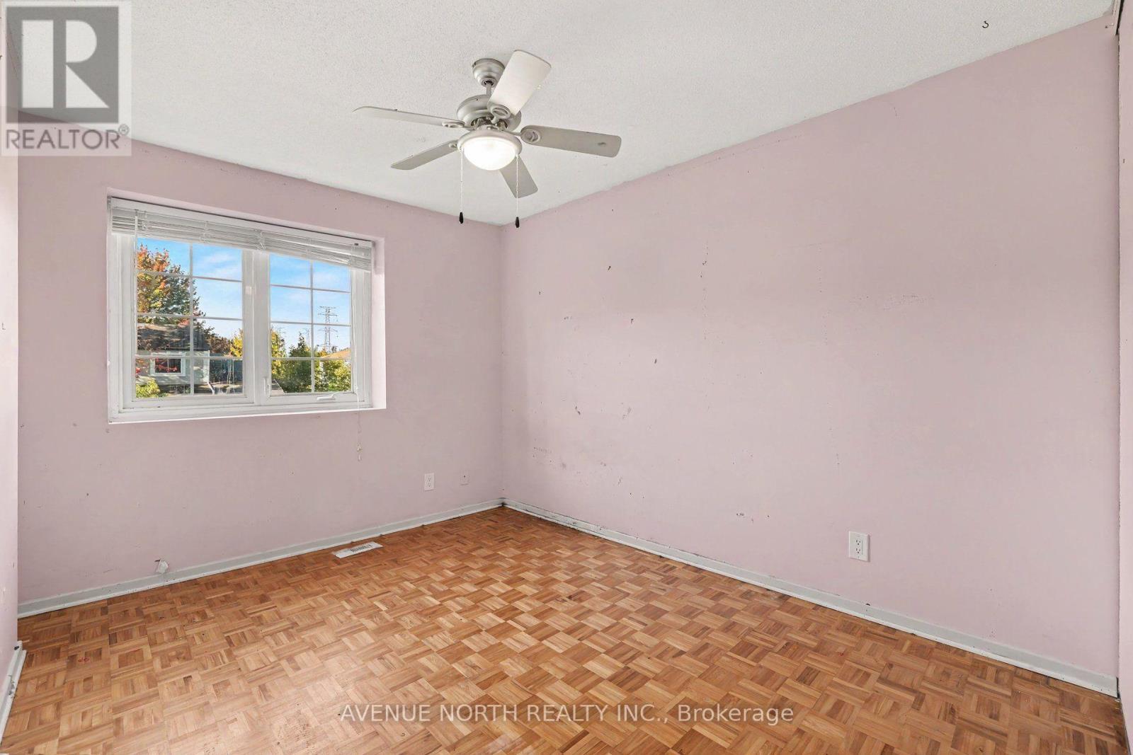 68 Downsview Crescent, Ottawa, ON