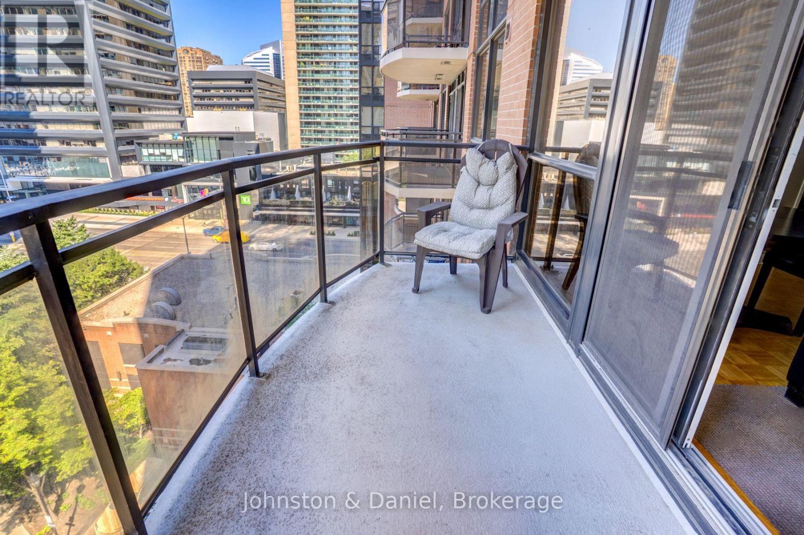 805 - 33 Sheppard Avenue E, Toronto, ON