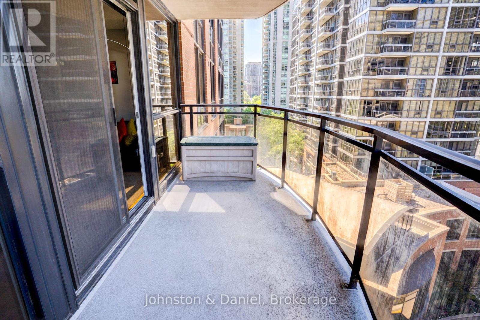 805 - 33 Sheppard Avenue E, Toronto, ON