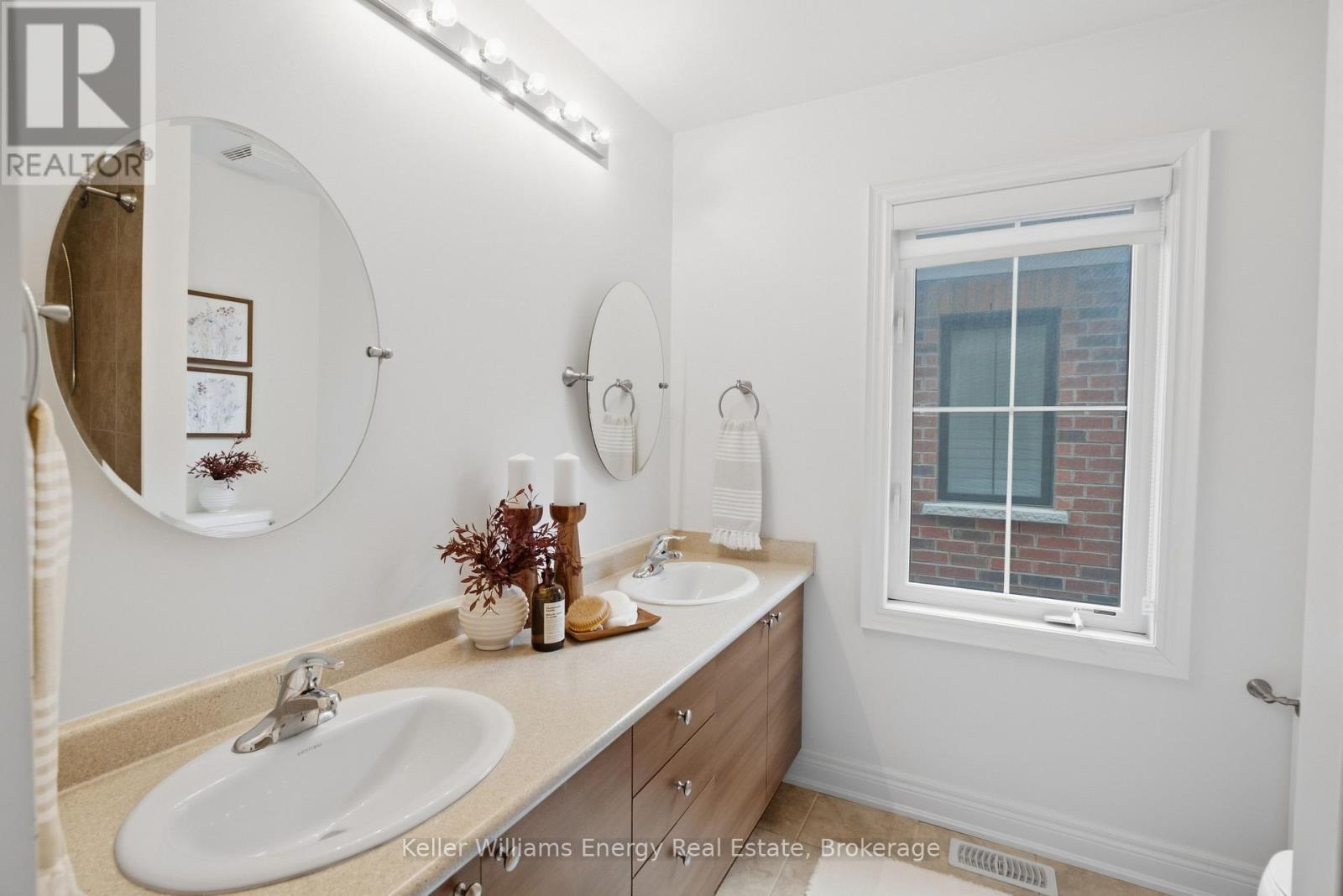 88 Underwood Drive, Whitby (Brooklin), ON