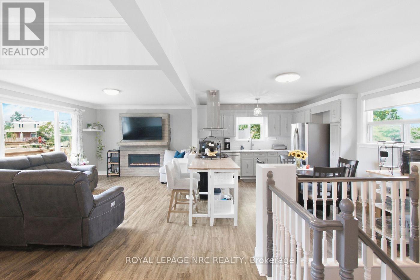 8031 Watson Street, Niagara Falls (Ascot), ON