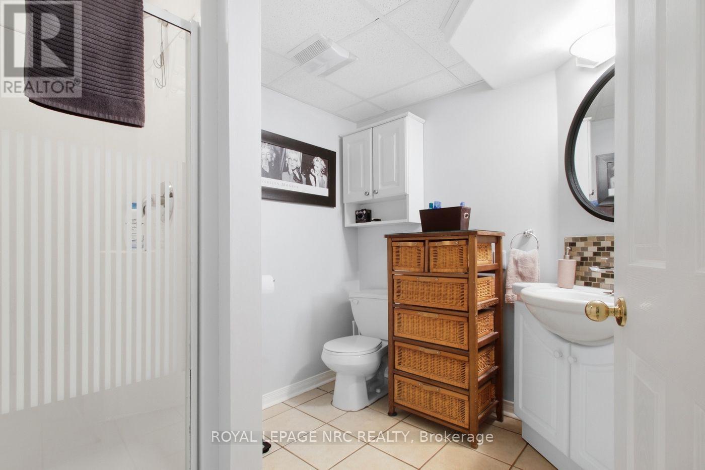 8031 Watson Street, Niagara Falls (Ascot), ON