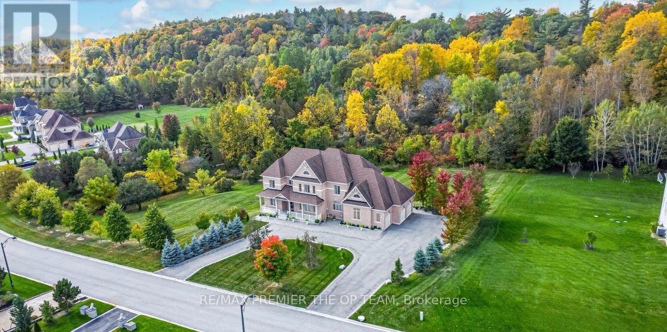 102 Pine Hill Road, Bradford West Gwillimbury, ON
