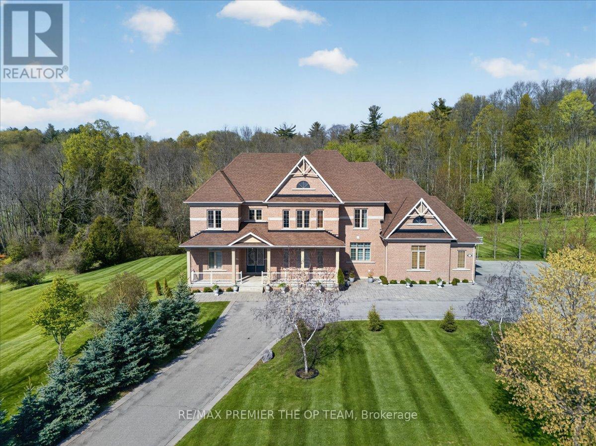 102 Pine Hill Road, Bradford West Gwillimbury, ON