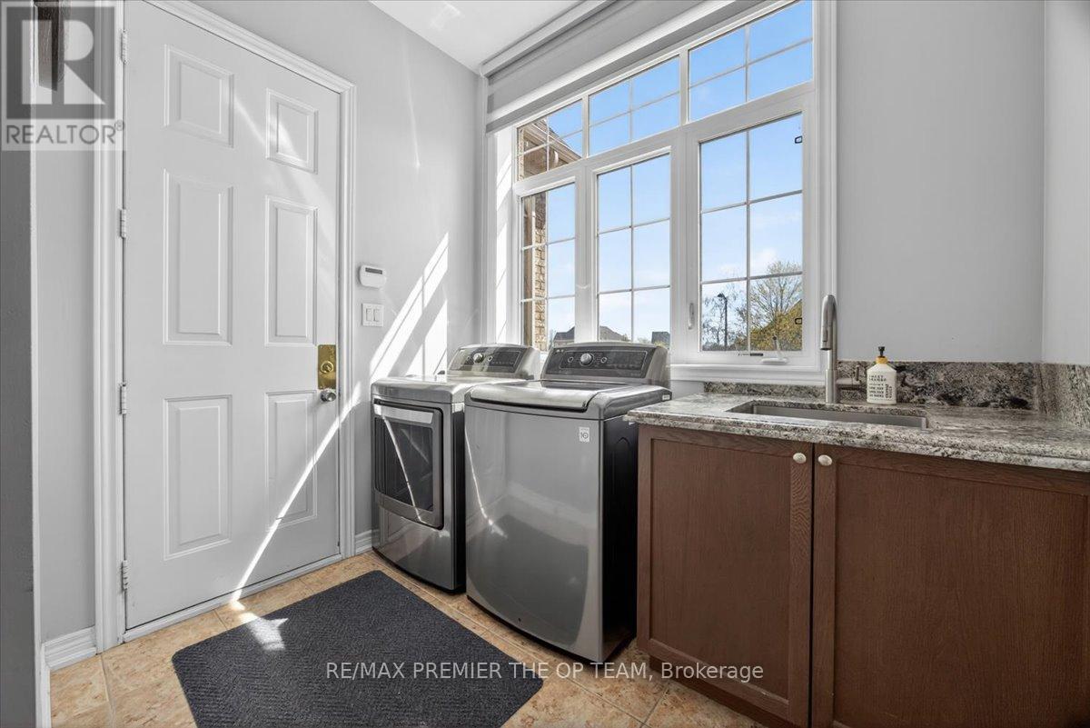 102 Pine Hill Road, Bradford West Gwillimbury, ON