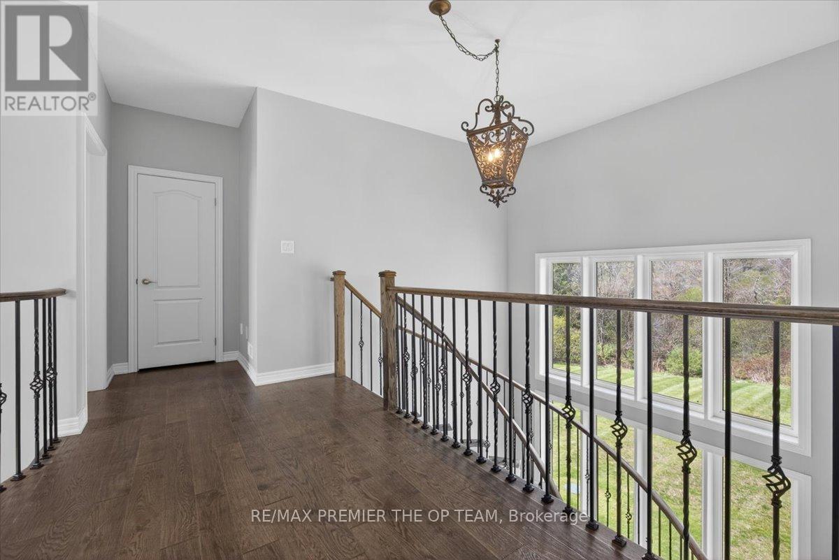 102 Pine Hill Road, Bradford West Gwillimbury, ON