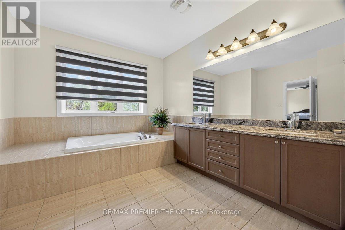 102 Pine Hill Road, Bradford West Gwillimbury, ON