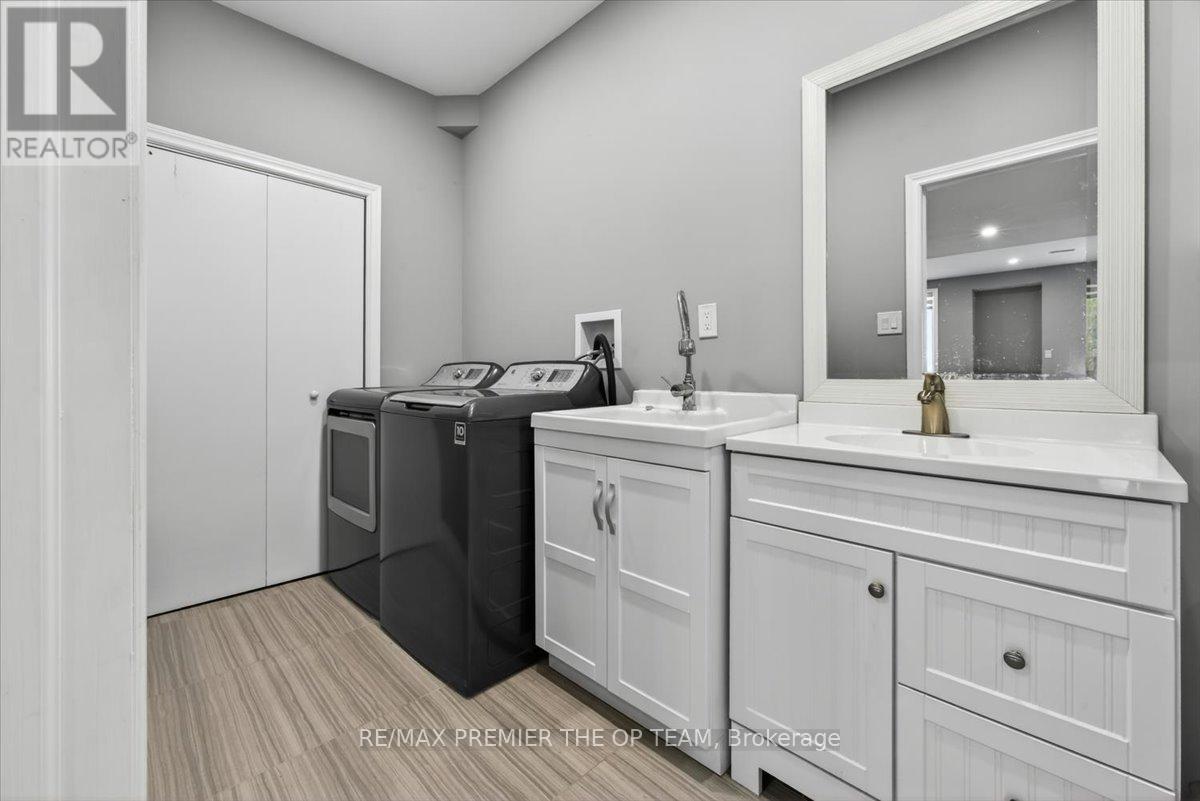 102 Pine Hill Road, Bradford West Gwillimbury, ON