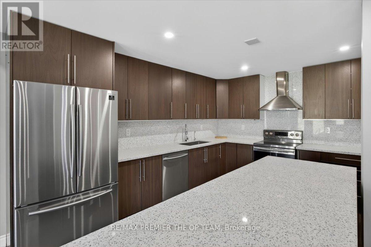 102 Pine Hill Road, Bradford West Gwillimbury, ON