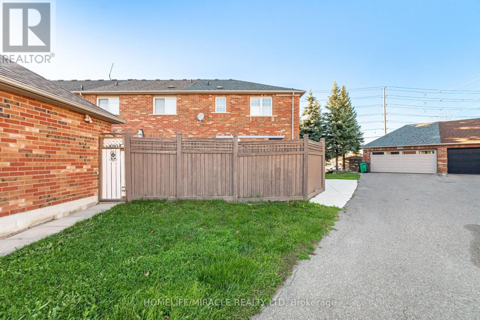 3008 Britannia Road W, Mississauga, ON