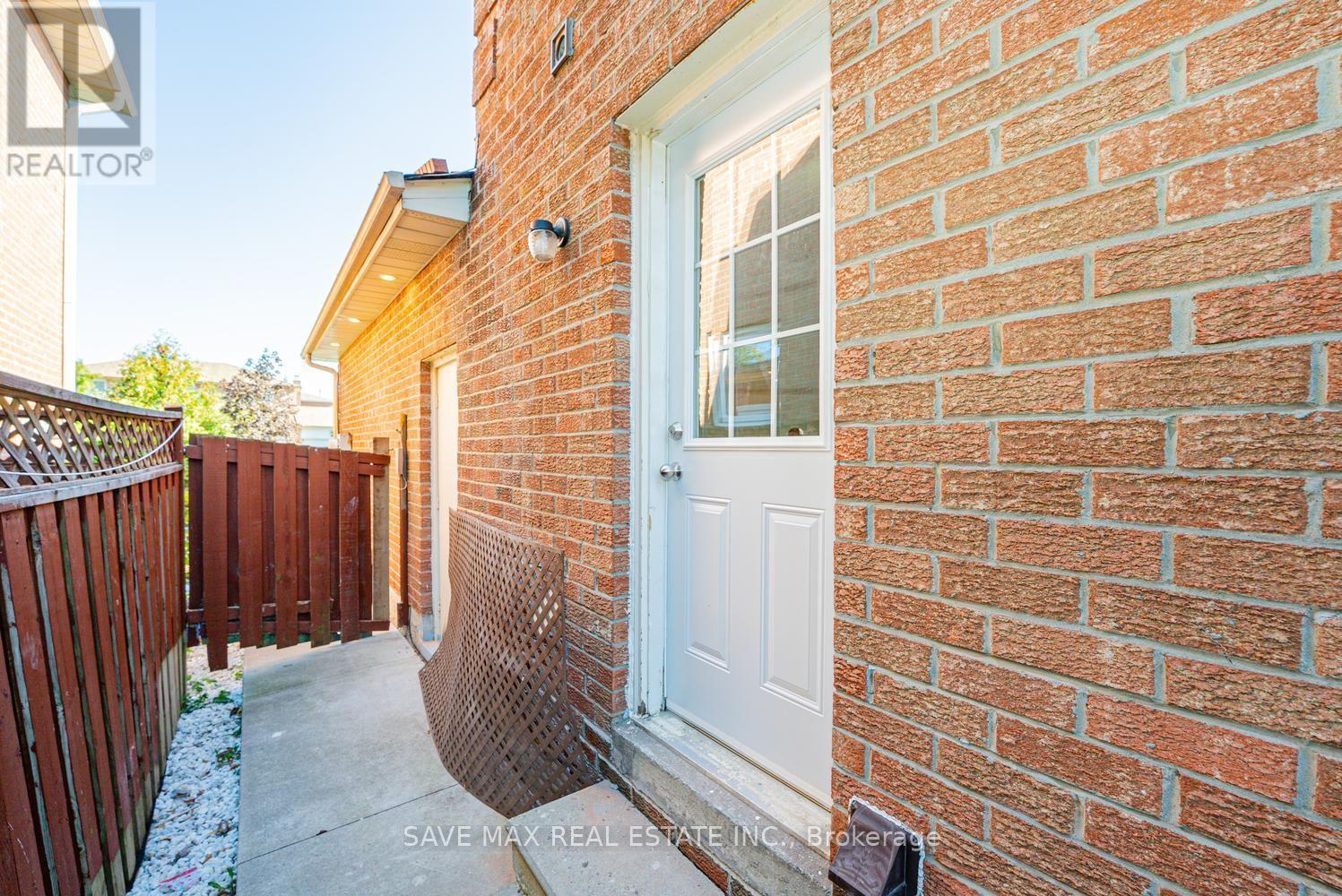 124 Wexford Road, Brampton, ON
