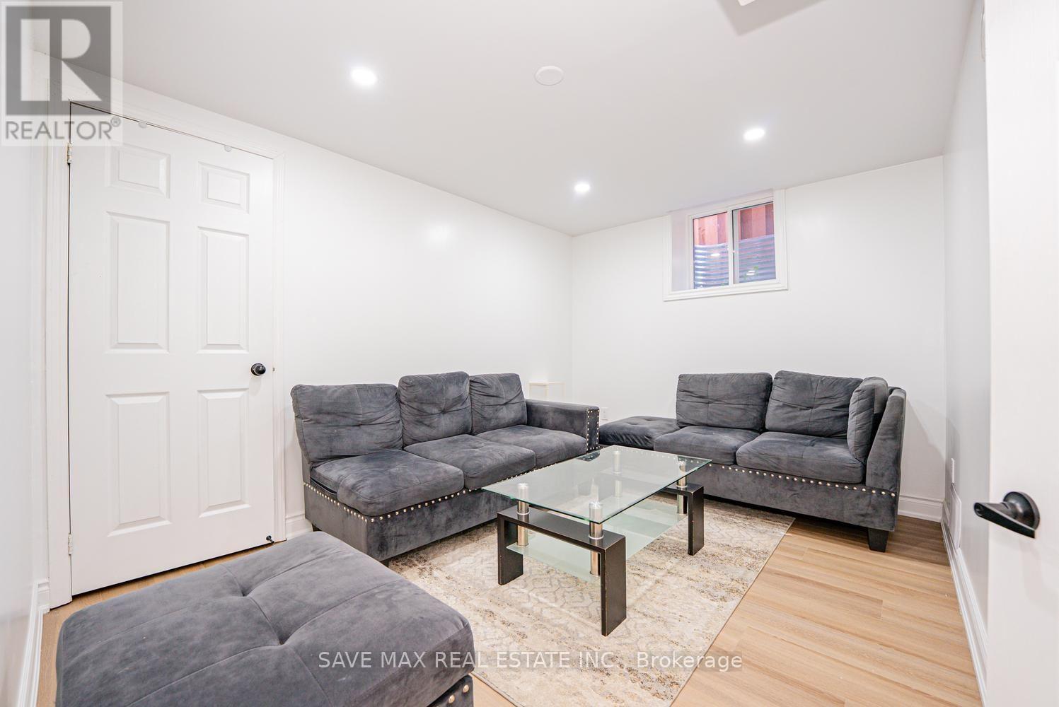 124 Wexford Road, Brampton, ON