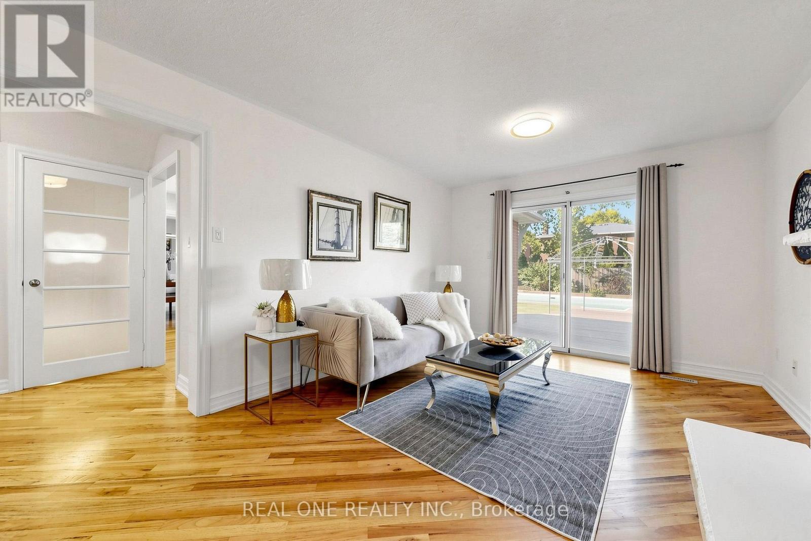 1213 Rosethorne Road, Oakville, ON