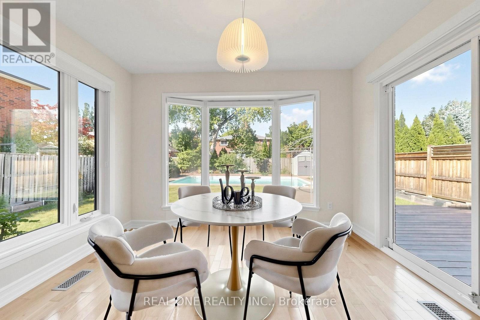 1213 Rosethorne Road, Oakville, ON