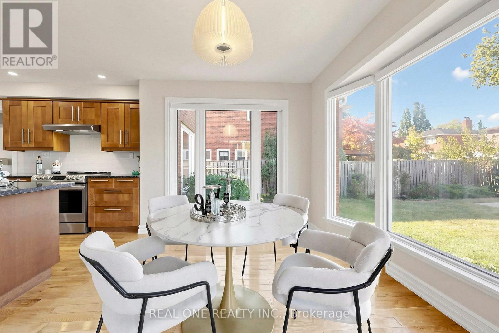 1213 Rosethorne Road, Oakville, ON