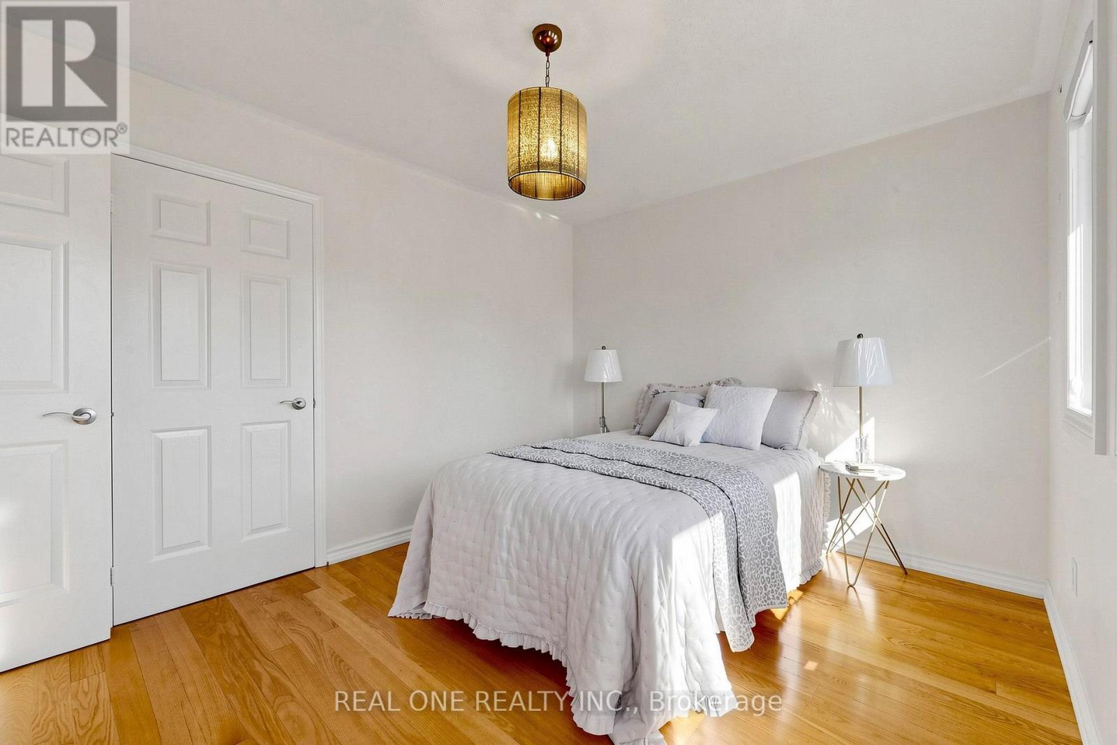 1213 Rosethorne Road, Oakville, ON