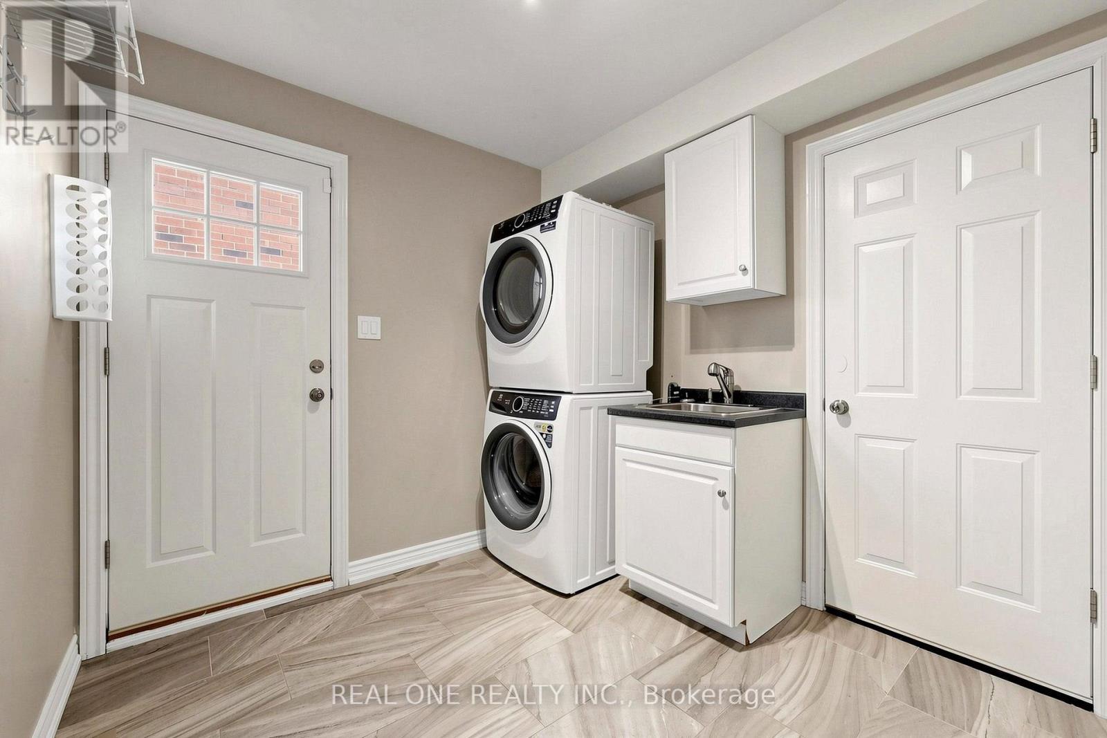 1213 Rosethorne Road, Oakville, ON
