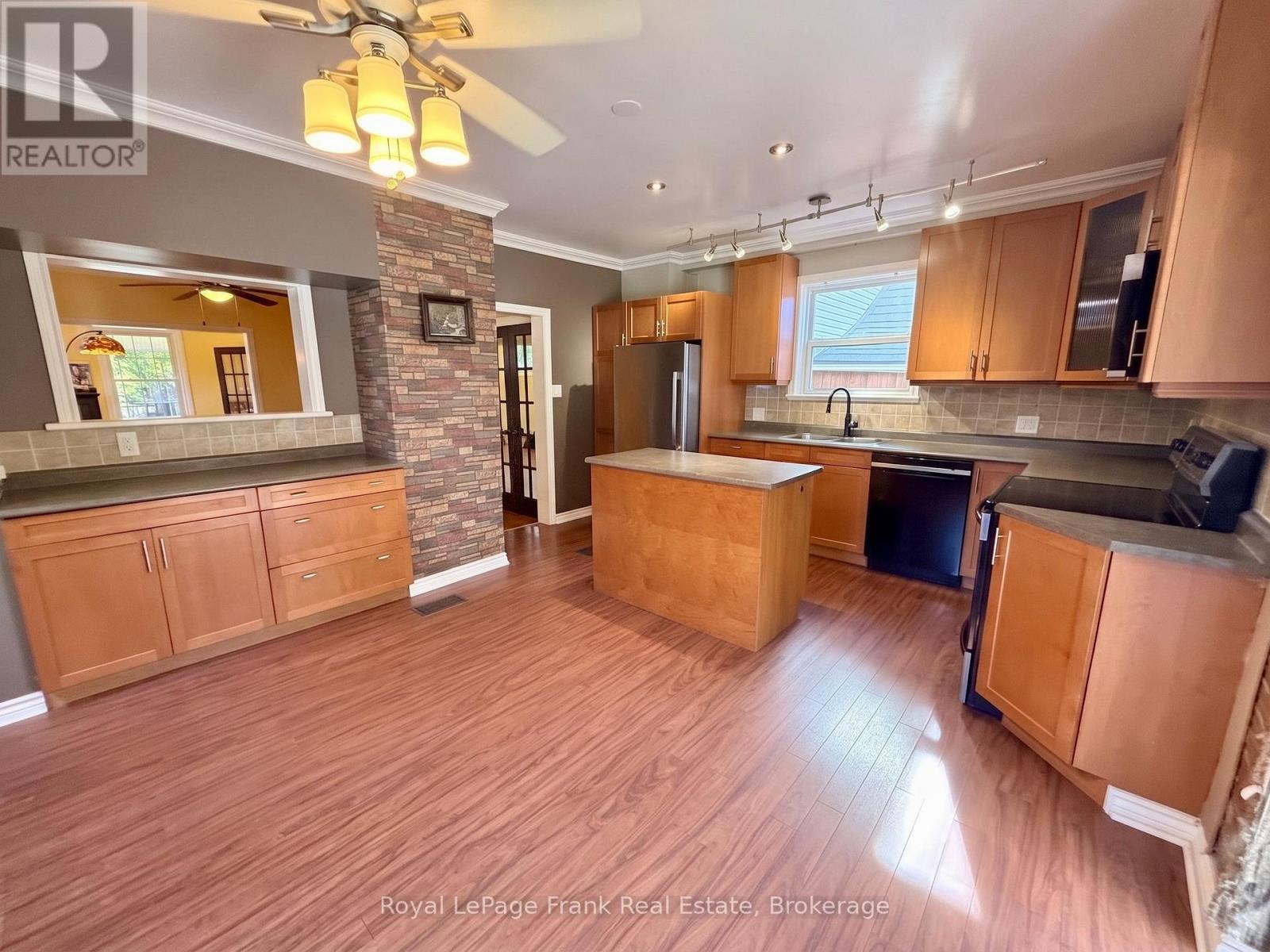 672 Romaine Street, Peterborough (Otonabee Ward 1), ON