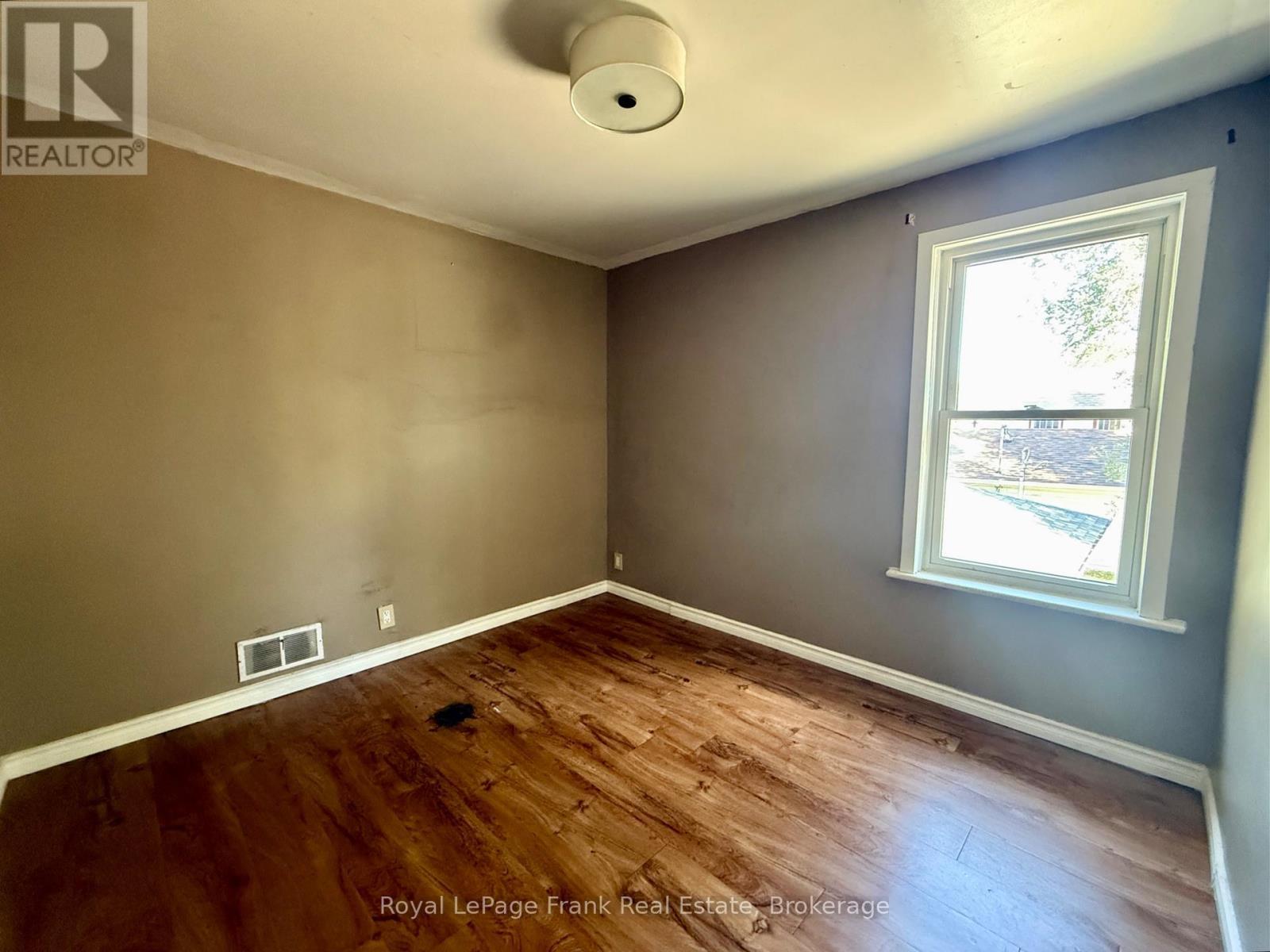 672 Romaine Street, Peterborough (Otonabee Ward 1), ON