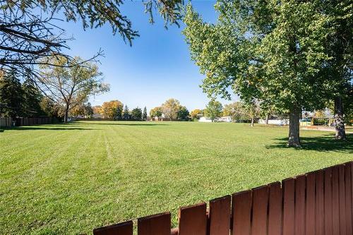 452 Bedson St, Winnipeg, MB 