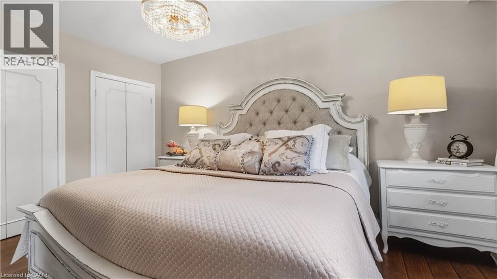 517 Rosedale Crescent, Burlington, ON