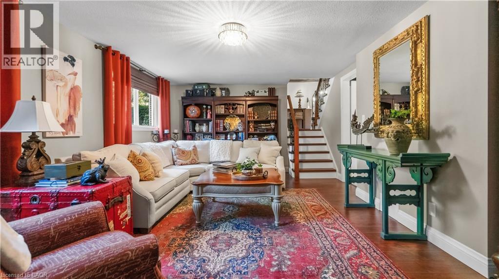 517 Rosedale Crescent, Burlington, ON