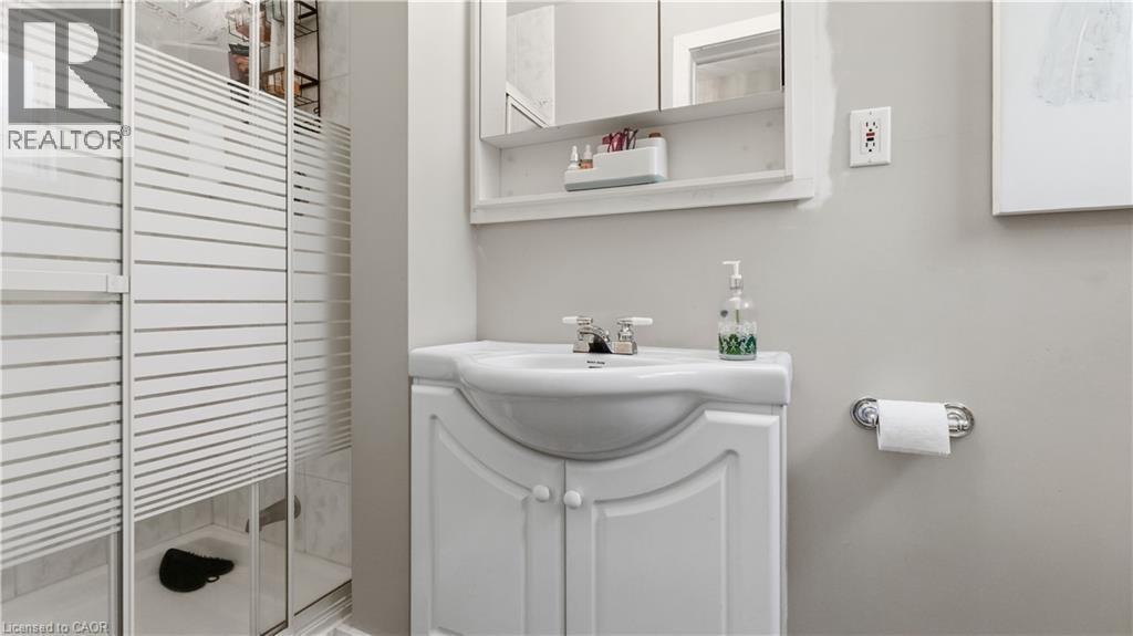 517 Rosedale Crescent, Burlington, ON
