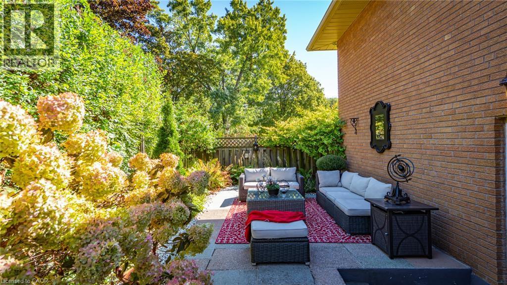 517 Rosedale Crescent, Burlington, ON