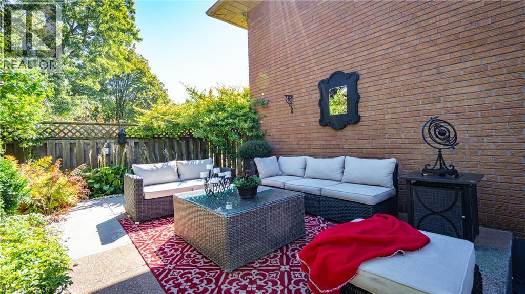 517 Rosedale Crescent, Burlington, ON