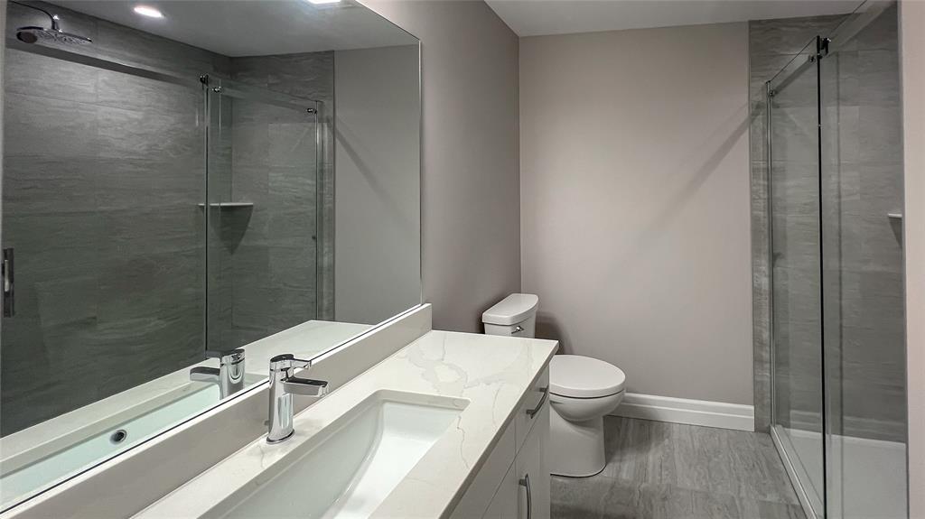 B-315 Alexandra Avenue, Point Edward, ON