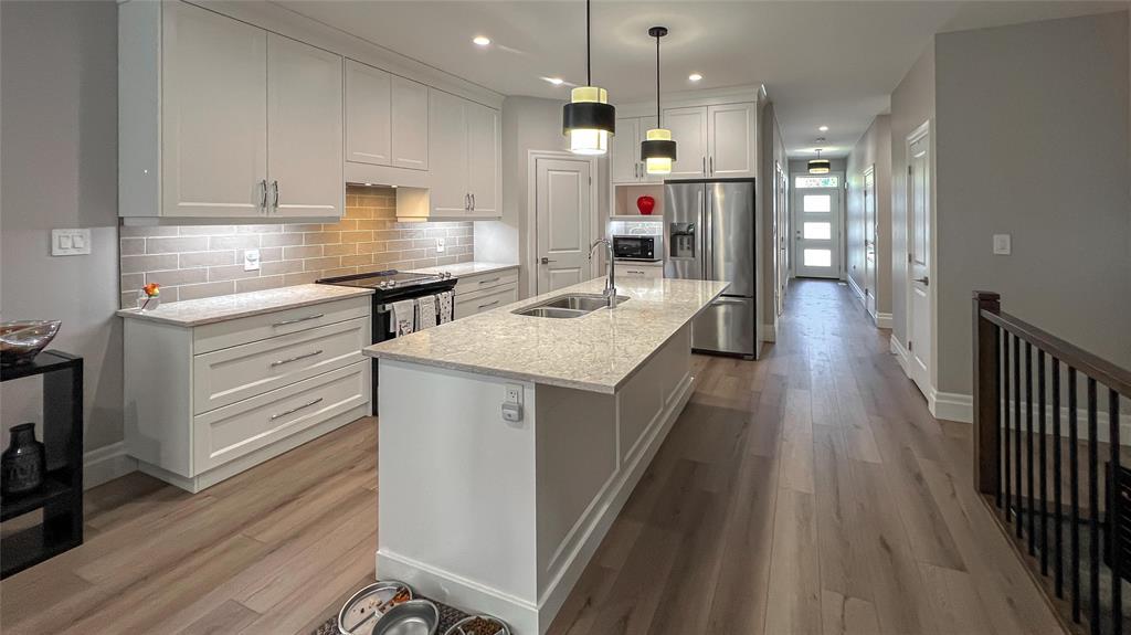 B-315 Alexandra Avenue, Point Edward, ON