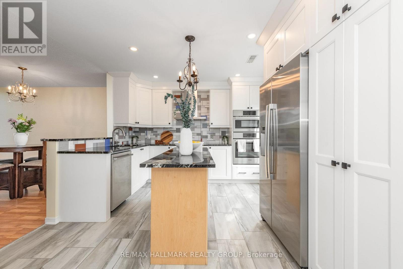 1715 Blohm Drive, Ottawa, ON