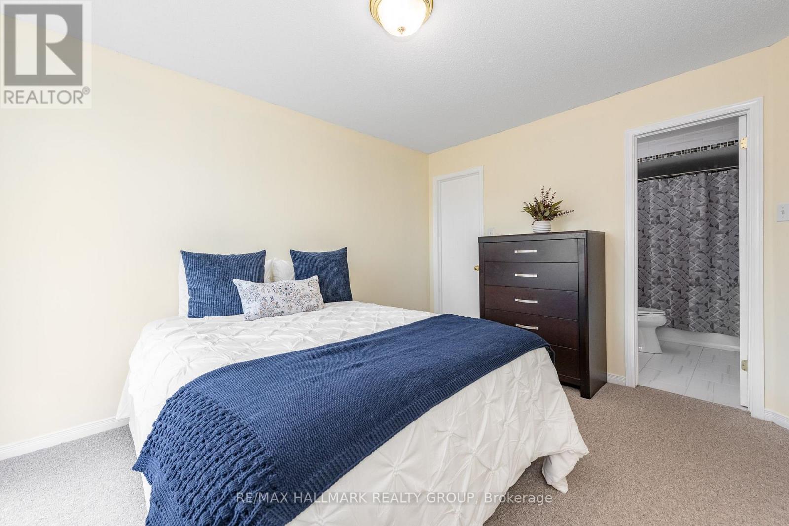 1715 Blohm Drive, Ottawa, ON