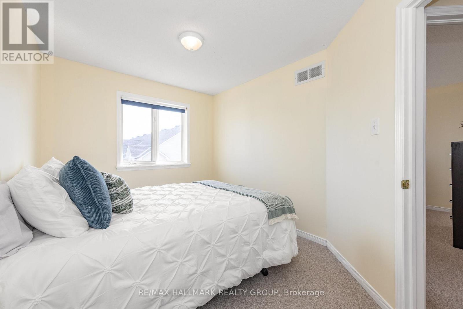 1715 Blohm Drive, Ottawa, ON