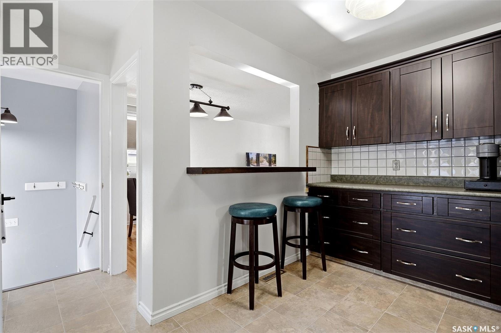 11 Dolphin Bay, Regina, SK