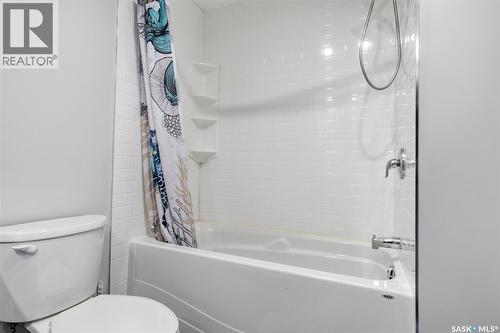 11 Dolphin Bay, Regina, SK 