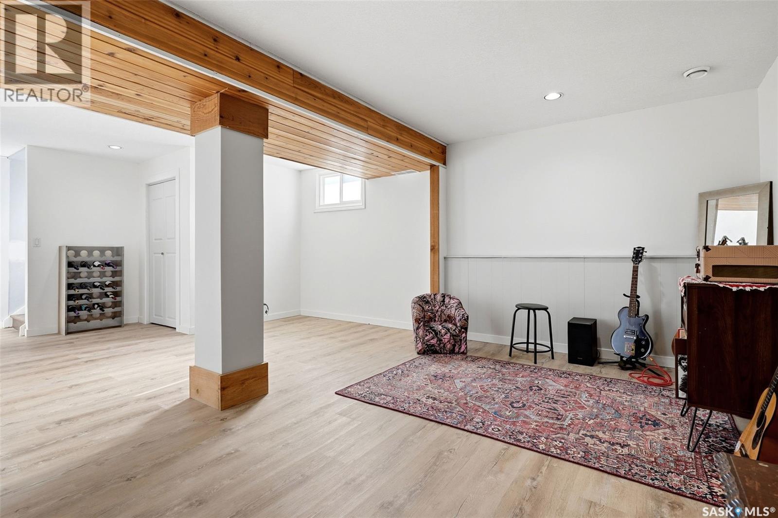 11 Dolphin Bay, Regina, SK