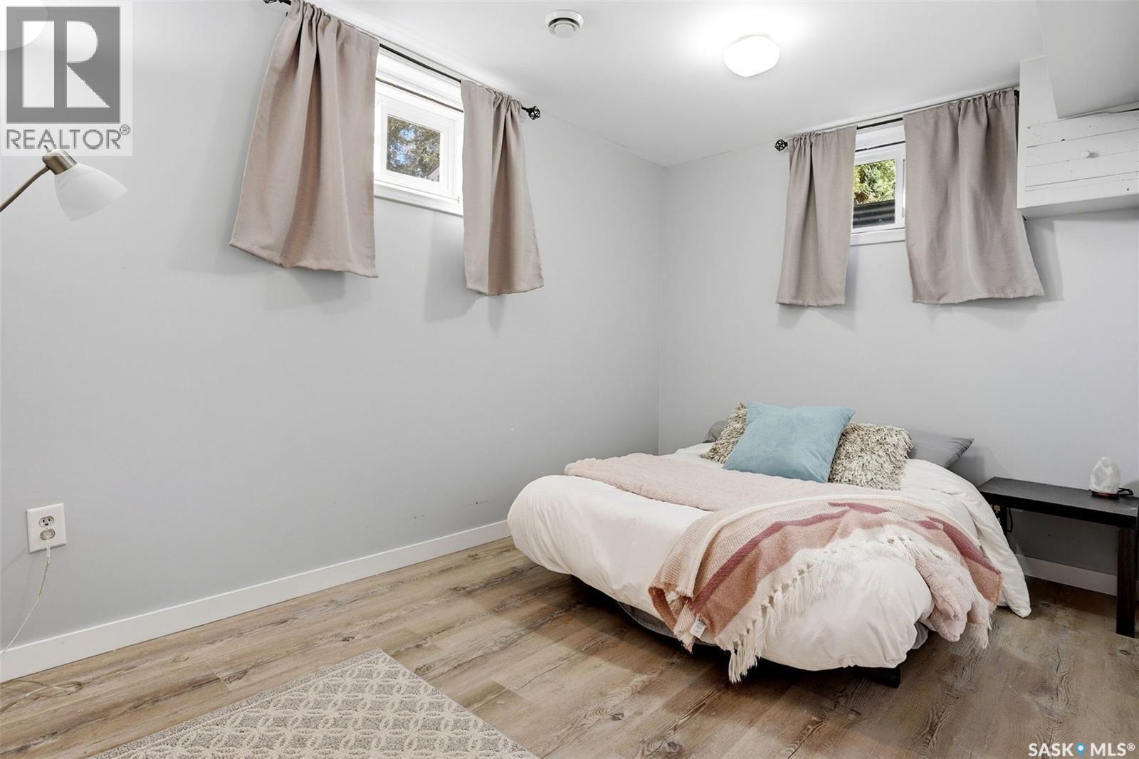 11 Dolphin Bay, Regina, SK