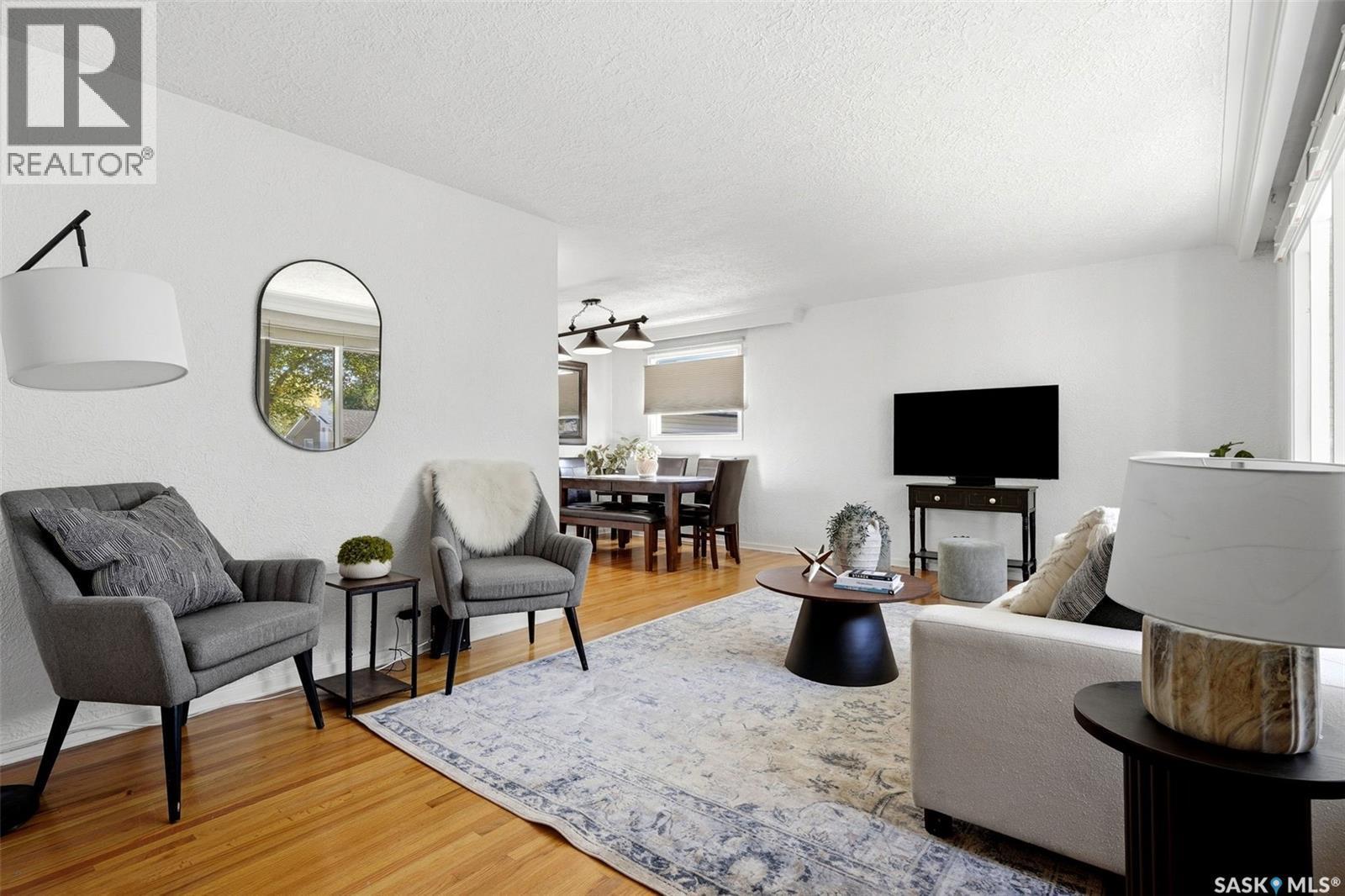 11 Dolphin Bay, Regina, SK