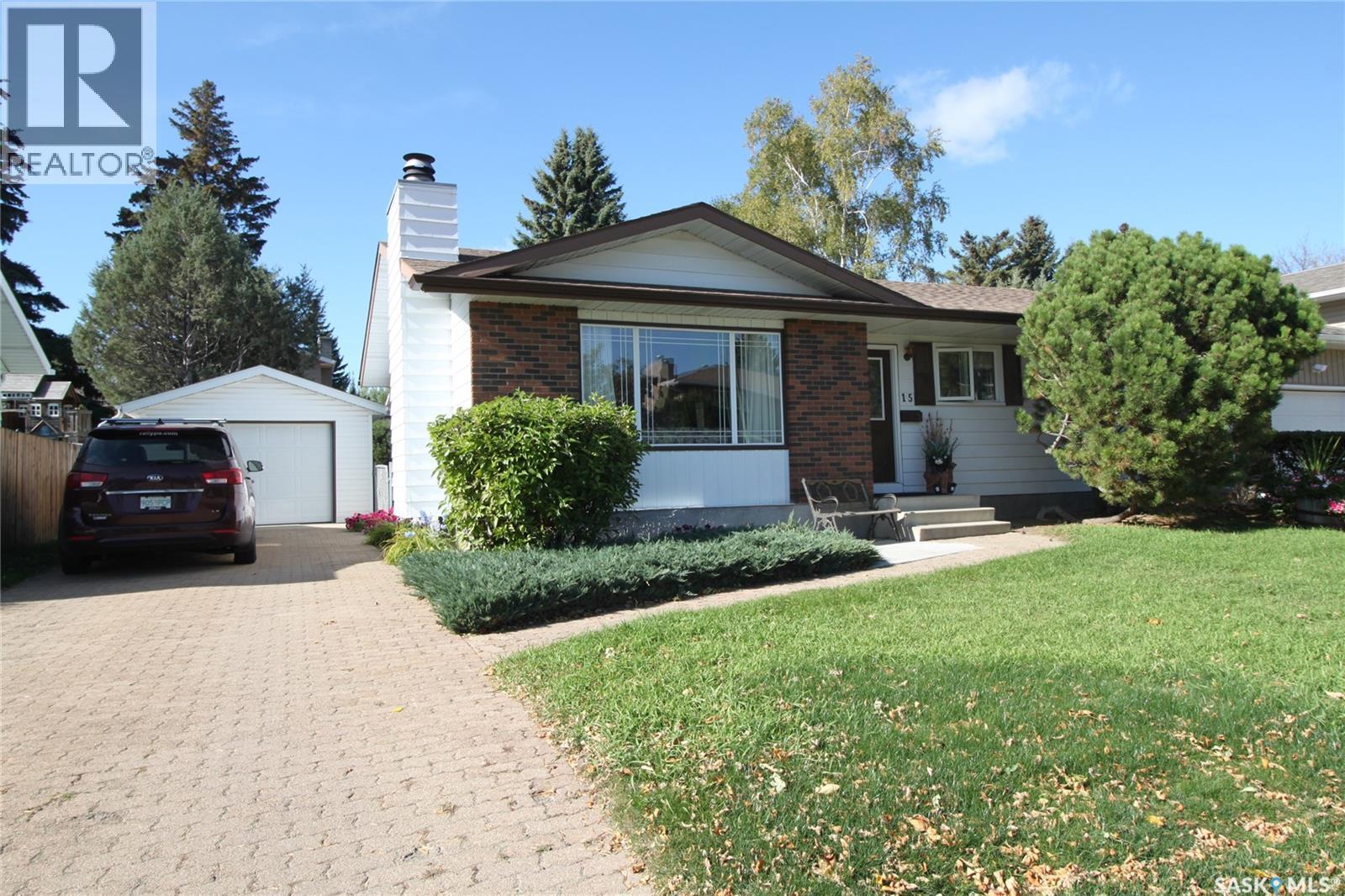 15 Schwager Crescent, Saskatoon, SK