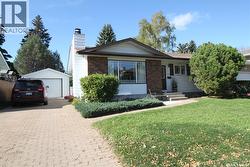 15 Schwager CRESCENT Saskatoon, SK S7H 5C1
