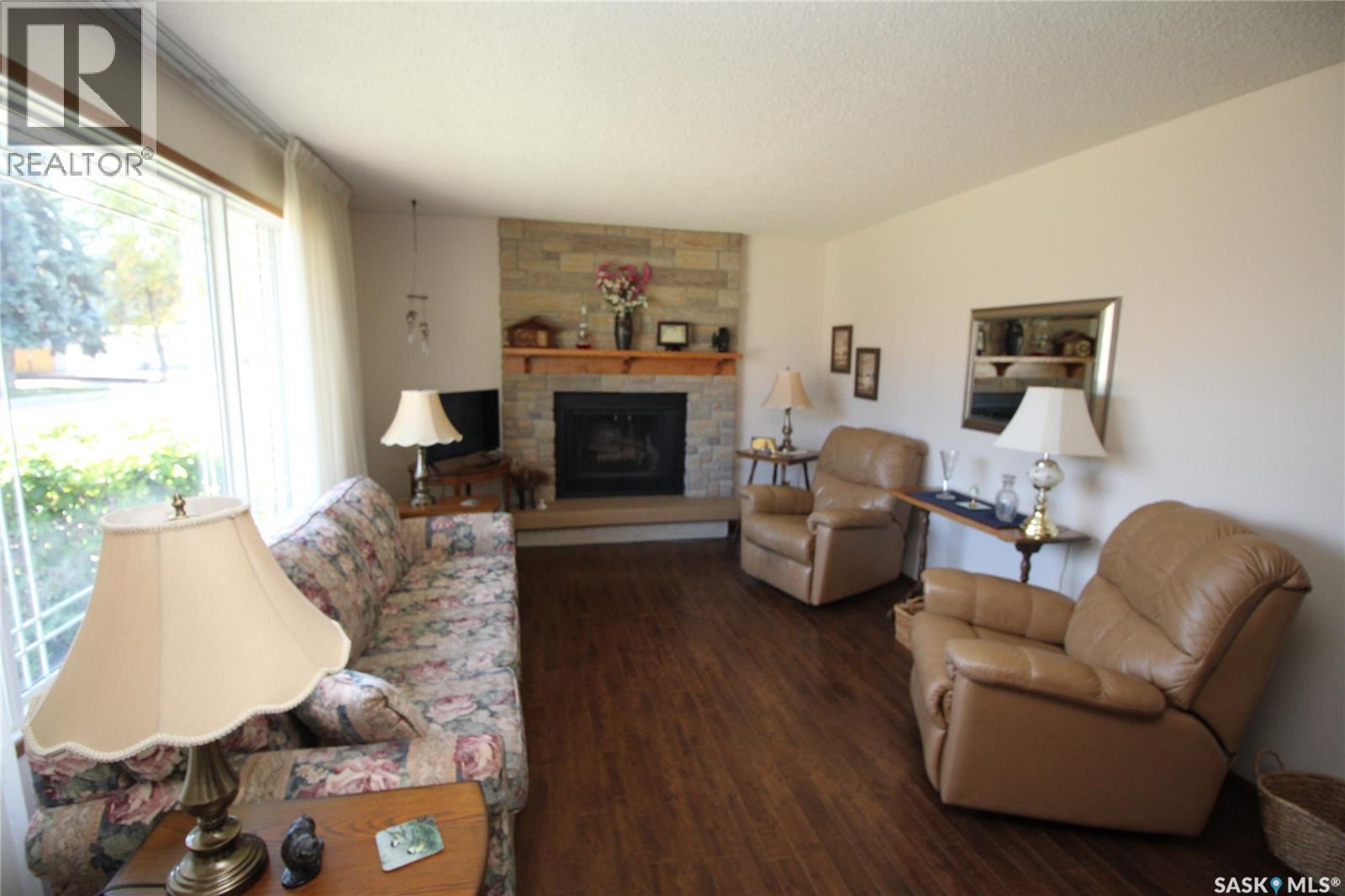 15 Schwager Crescent, Saskatoon, SK
