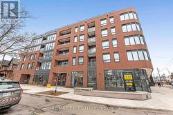 611 - 5 LAKEVIEW AVENUE Toronto, ON M6J 0H3