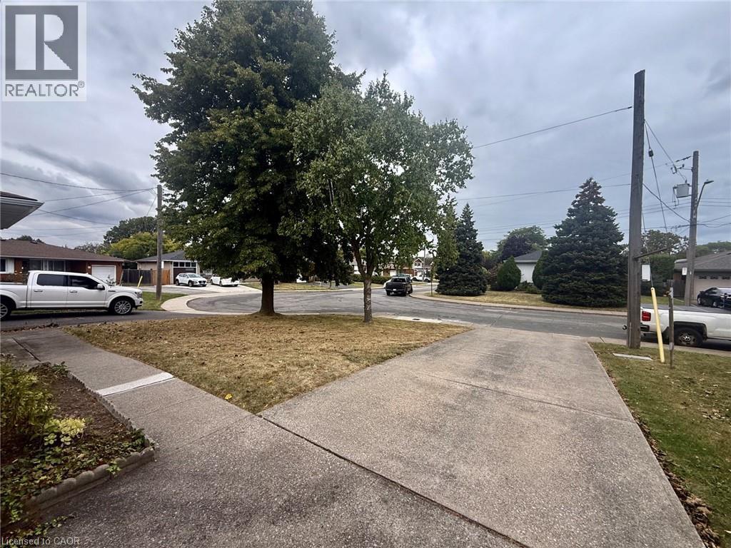 41 Orlanda Road, Hamilton, ON