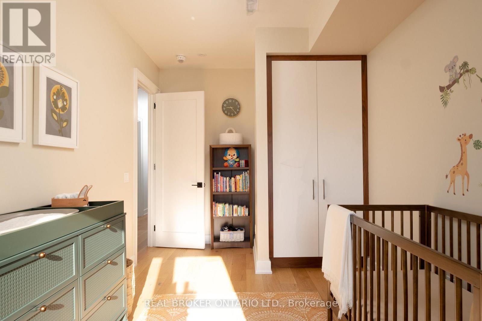 1633 Coram Crescent, Mississauga, ON