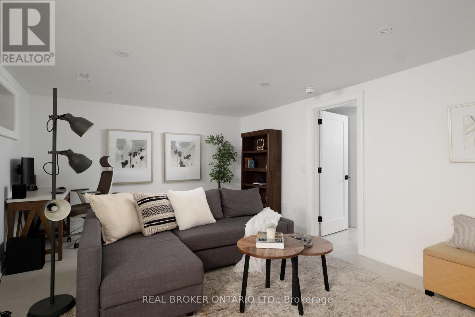 1633 Coram Crescent, Mississauga, ON