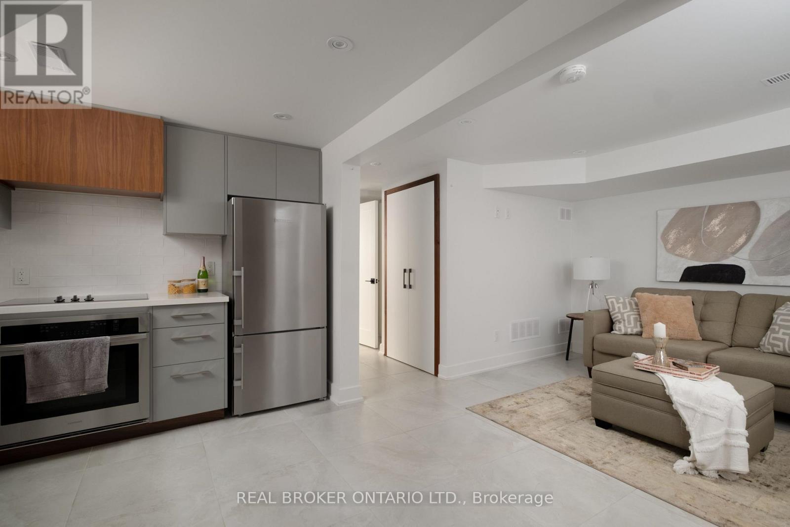 1633 Coram Crescent, Mississauga, ON