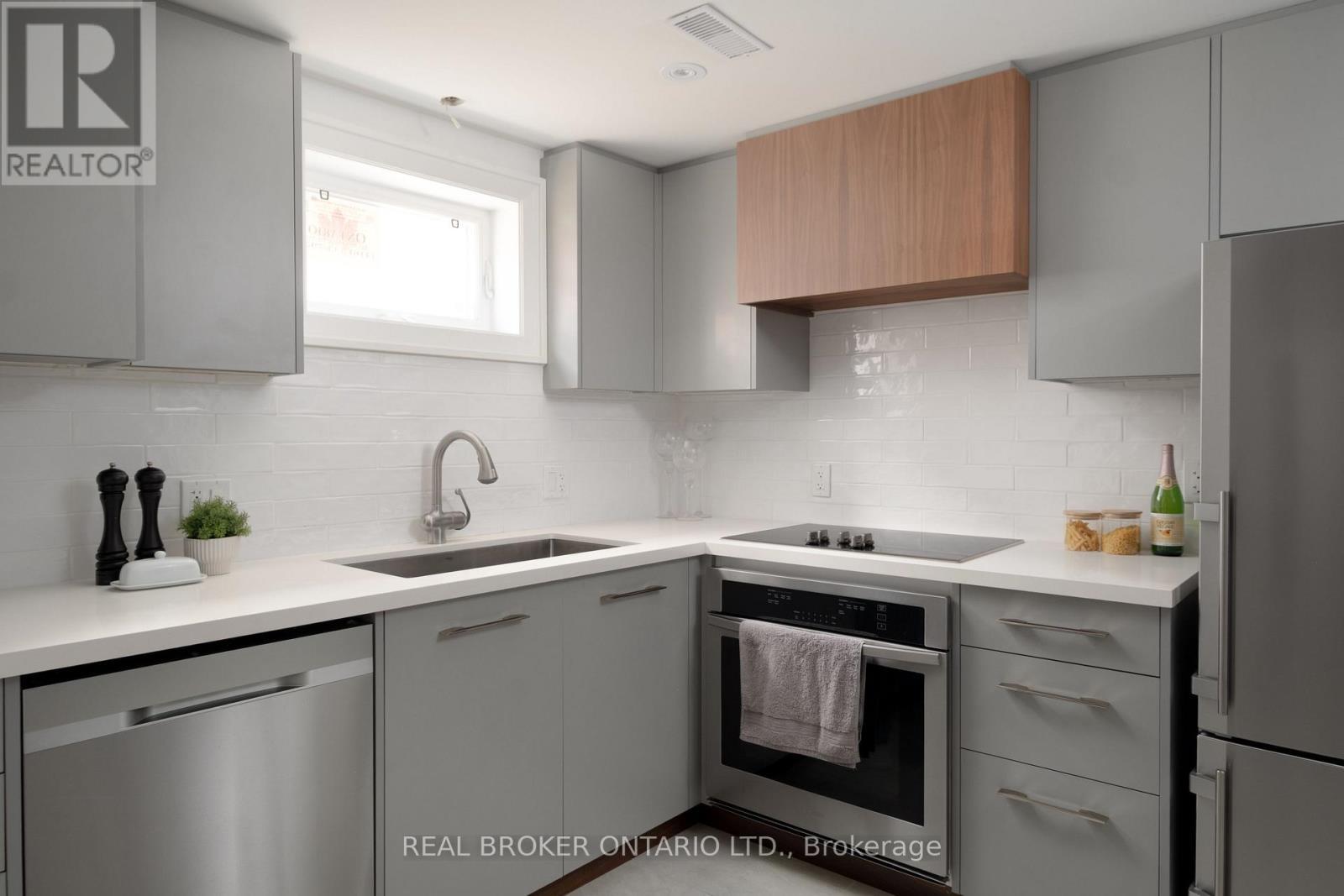 1633 Coram Crescent, Mississauga, ON