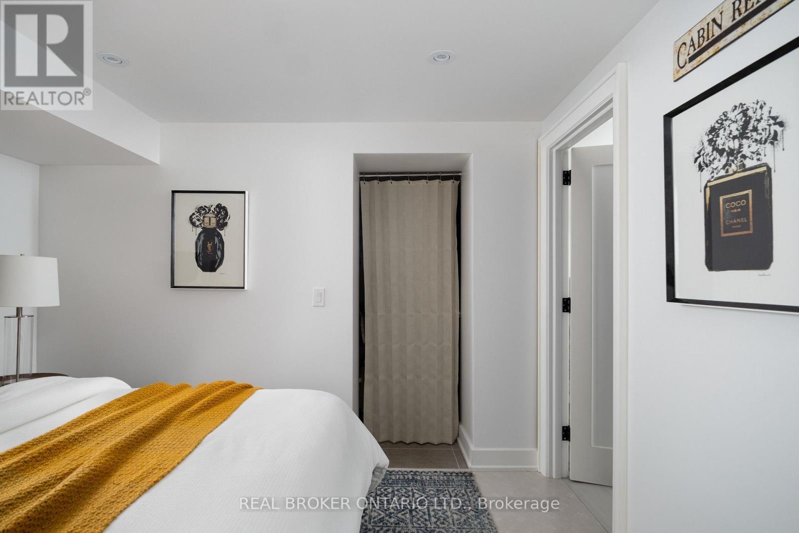 1633 Coram Crescent, Mississauga, ON